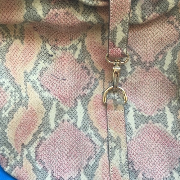 Pink Snake-print Purse - Picture 2 of 10